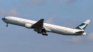 Photo of B-HNG - Boeing 777-367 operated by Cathay Pacific Airways