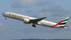 Photo of A6-ENI - Boeing 777-31H(ER) operated by Emirates