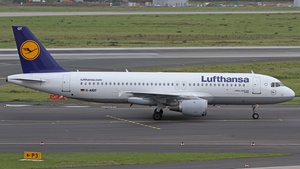 Photo of D-AIQT - Airbus A320-211 operated by Lufthansa