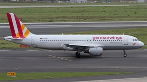Photo of D-AIPU - Airbus A320-211 operated by Germanwings