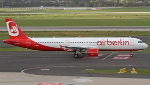Photo of D-ABCI - Airbus A321-211 operated by Air Berlin