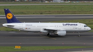 Photo of D-AIZE - Airbus A320-214 operated by Lufthansa