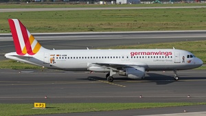 Photo of D-AIQM - Airbus A320-211 operated by Germanwings