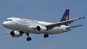 Photo of EI-DSY - Airbus A320-216 operated by Air One