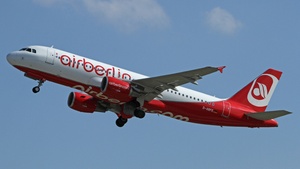 Photo of D-ABFE - Airbus A320-214 operated by Air Berlin