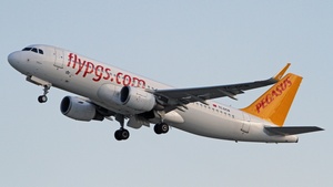 Photo of TC-DCB - Airbus A320-214 operated by Pegasus Airlines