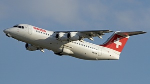 Photo of HB-IXW - British Aerospace Avro RJ100 operated by Swiss International Air Lines