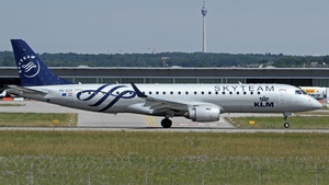 Photo of PH-EZX - Embraer ERJ-190STD operated by KLM Cityhopper