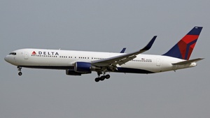 Photo of N1610D - Boeing 767-332(ER) operated by Delta Air Lines