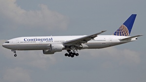 Photo of N77006 - Boeing 777-224(ER) operated by Continental Airlines