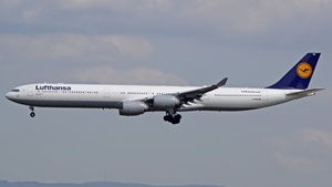 Photo of D-AIHB - Airbus A340-642 operated by Lufthansa