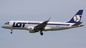 Photo of SP-LIE - Embraer ERJ-175LR operated by LOT Polish Airlines