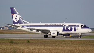 Photo of SP-LDE - Embraer ERJ-170LR operated by LOT Polish Airlines