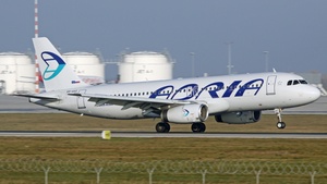 Photo of S5-AAS - Airbus A320-231 operated by Adria Airways