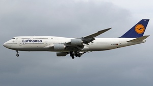 Photo of D-ABYO - Boeing 747-830 operated by Lufthansa