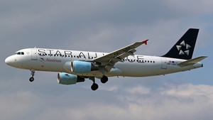 Photo of OE-LBX - Airbus A320-214 operated by Austrian Airlines