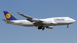 Photo of D-ABVT - Boeing 747-430 operated by Lufthansa
