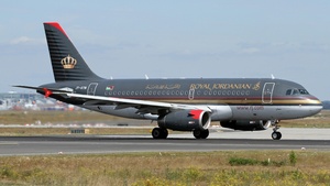 Photo of JY-AYM - Airbus A319-132 operated by Royal Jordanian Airlines