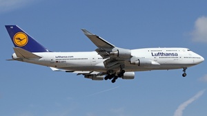 Photo of D-ABVO - Boeing 747-430 operated by Lufthansa