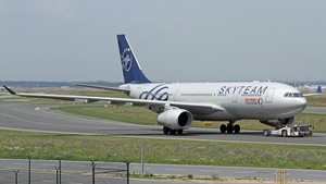 Photo of B-6538 - Airbus A330-243 operated by China Eastern Airlines