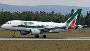 Photo of I-BIMA - Airbus A319-112 operated by Alitalia