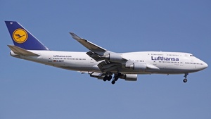Photo of D-ABTF - Boeing 747-430(M) operated by Lufthansa