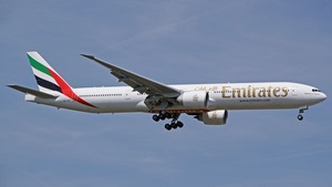 Photo of A6-ECT - Boeing 777-31H(ER) operated by Emirates