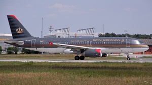 Photo of JY-AYF - Airbus A320-232 operated by Royal Jordanian Airlines