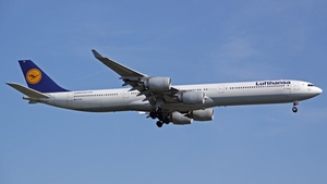 Photo of D-AIHD - Airbus A340-642 operated by Lufthansa