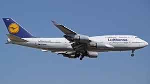 Photo of D-ABVM - Boeing 747-430 operated by Lufthansa