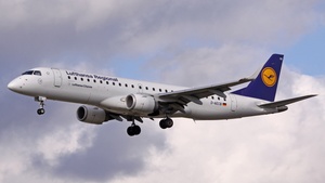 Photo of D-AECB - Embraer ERJ-190LR operated by Lufthansa CityLine