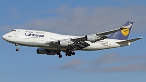 Photo of D-ABVA - Boeing 747-430 operated by Lufthansa