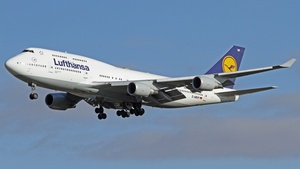 Photo of D-ABVP - Boeing 747-430 operated by Lufthansa