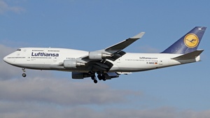 Photo of D-ABVD - Boeing 747-430 operated by Lufthansa