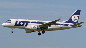 Photo of SP-LDA - Embraer ERJ-170STD operated by LOT Polish Airlines