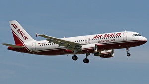Photo of D-ABDA - Airbus A320-214 operated by Air Berlin
