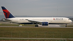 Photo of N156DL - Boeing 767-3P6(ER) operated by Delta Air Lines