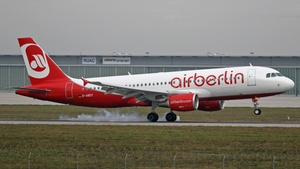 Photo of D-ABDY - Airbus A320-214 operated by Air Berlin