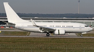 02-0042 - Boeing C-40B