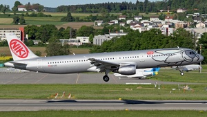 Photo of OE-LEZ - Airbus A321-211 operated by Niki