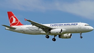 Photo of TC-JBI - Airbus A320-232 operated by Turkish Airlines