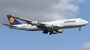 Photo of D-ABYD - Boeing 747-830 operated by Lufthansa
