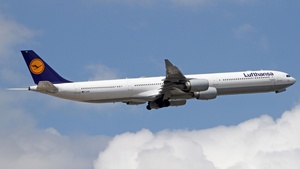 Photo of D-AIHB - Airbus A340-642 operated by Lufthansa