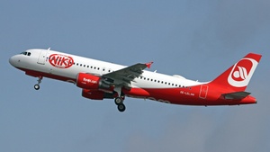 Photo of OE-LEL - Airbus A320-214 operated by Niki