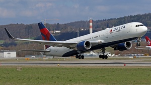 Photo of N152DL - Boeing 767-3P6(ER) operated by Delta Air Lines