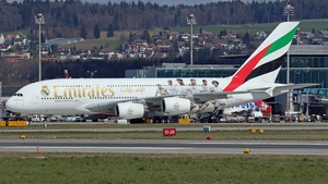 Photo of A6-EOA - Airbus A380-861 operated by Emirates