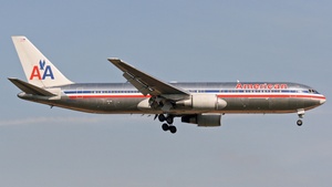 Photo of N353AA - Boeing 767-323(ER) operated by American Airlines