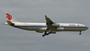 Photo of B-2385 - Airbus A340-313 operated by Air China