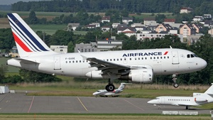 Photo of F-GUGE - Airbus A318-111 operated by Air France