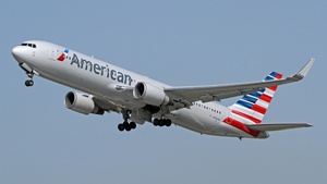 Photo of N350AN - Boeing 767-323(ER) operated by American Airlines
